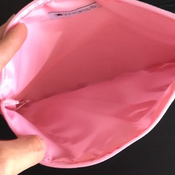 🎉1 hr sale 🎉Cosmetic bag 👄👄👄💋💋💋 - Picture 5 of 5